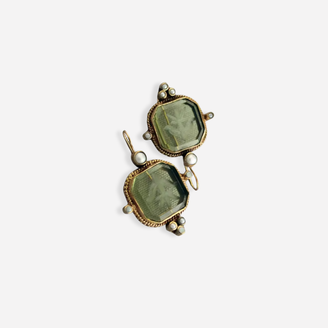 Maeble Vintage Earrings with Green Stone and Pearl