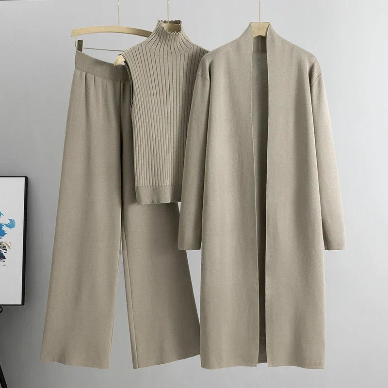 Alira™ – Elegant 3-Piece Set with Modern Touch
